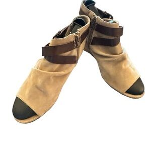 🔴5 for $40 SALE Blowfish Women’s Wedge Sandal/ Booty Double Buckle Open Toe